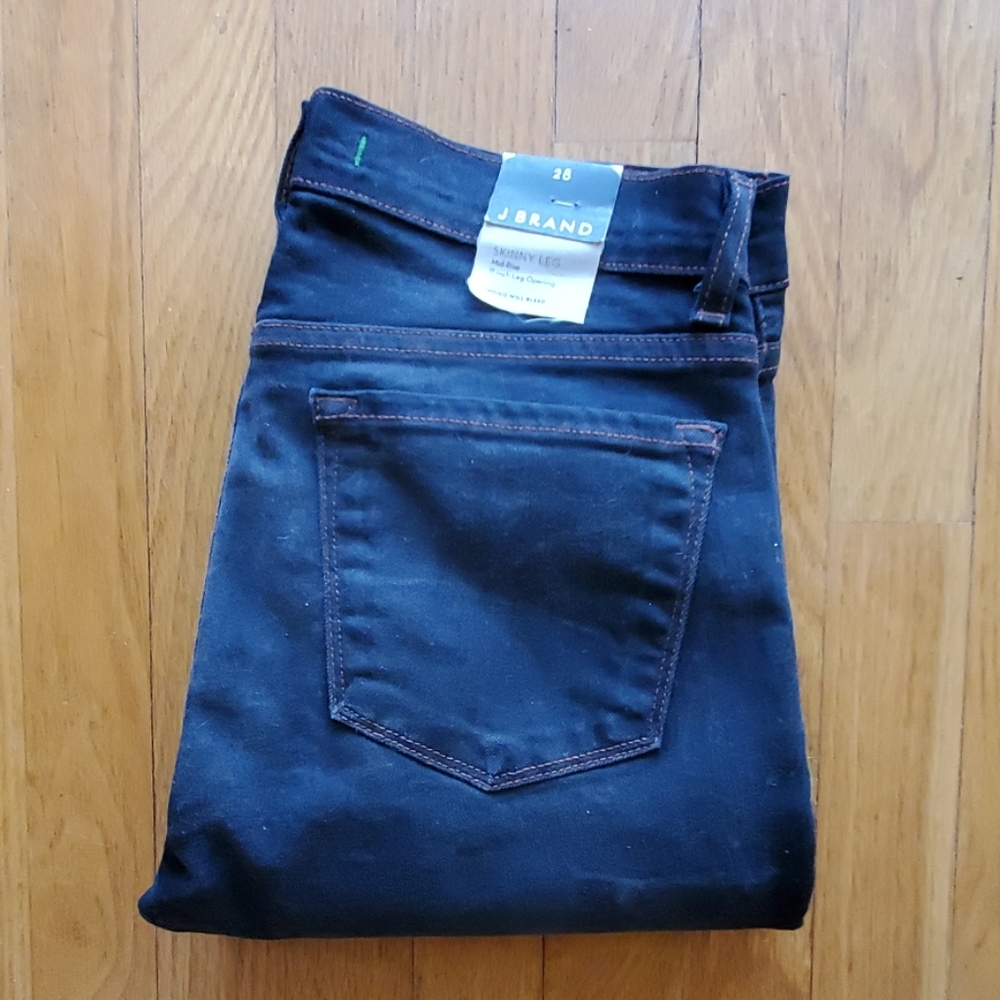 NEW Mid-Rise Skinny Leg Jeans